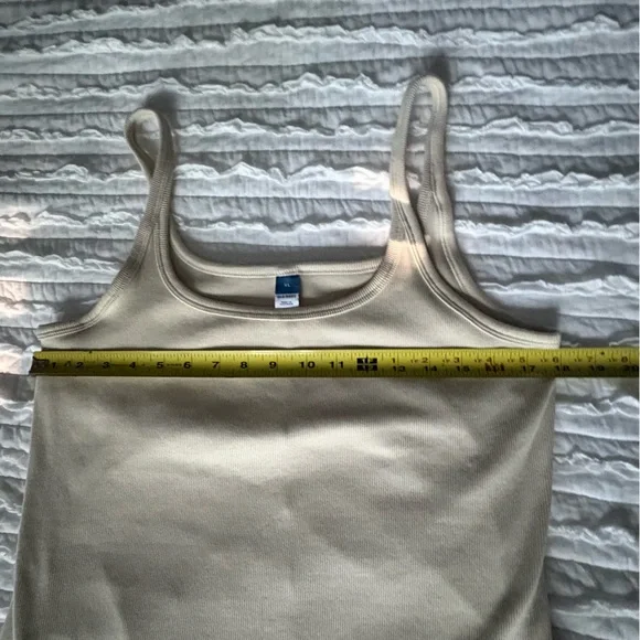 Old Navy Fit and Flare Ribbed Maxi Dress Size XL
NEW - Picture 11 of 12